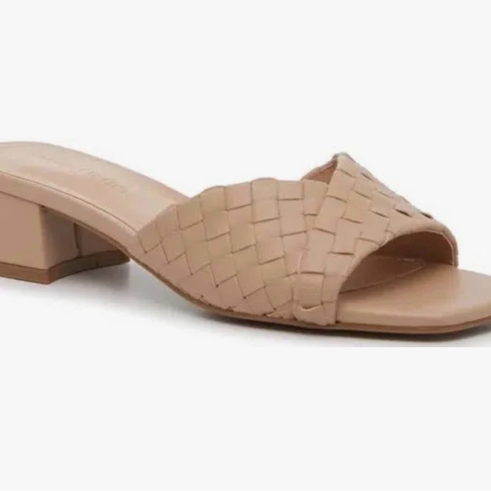 New Marc Fisher Women's Chelsey Light Natural Sandals Size 6M